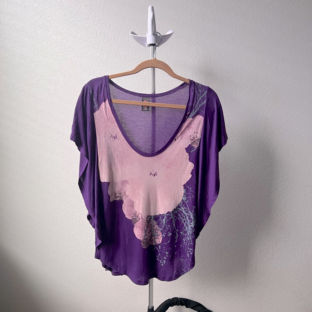 Free People Low v neck Circle Top in Purple size L